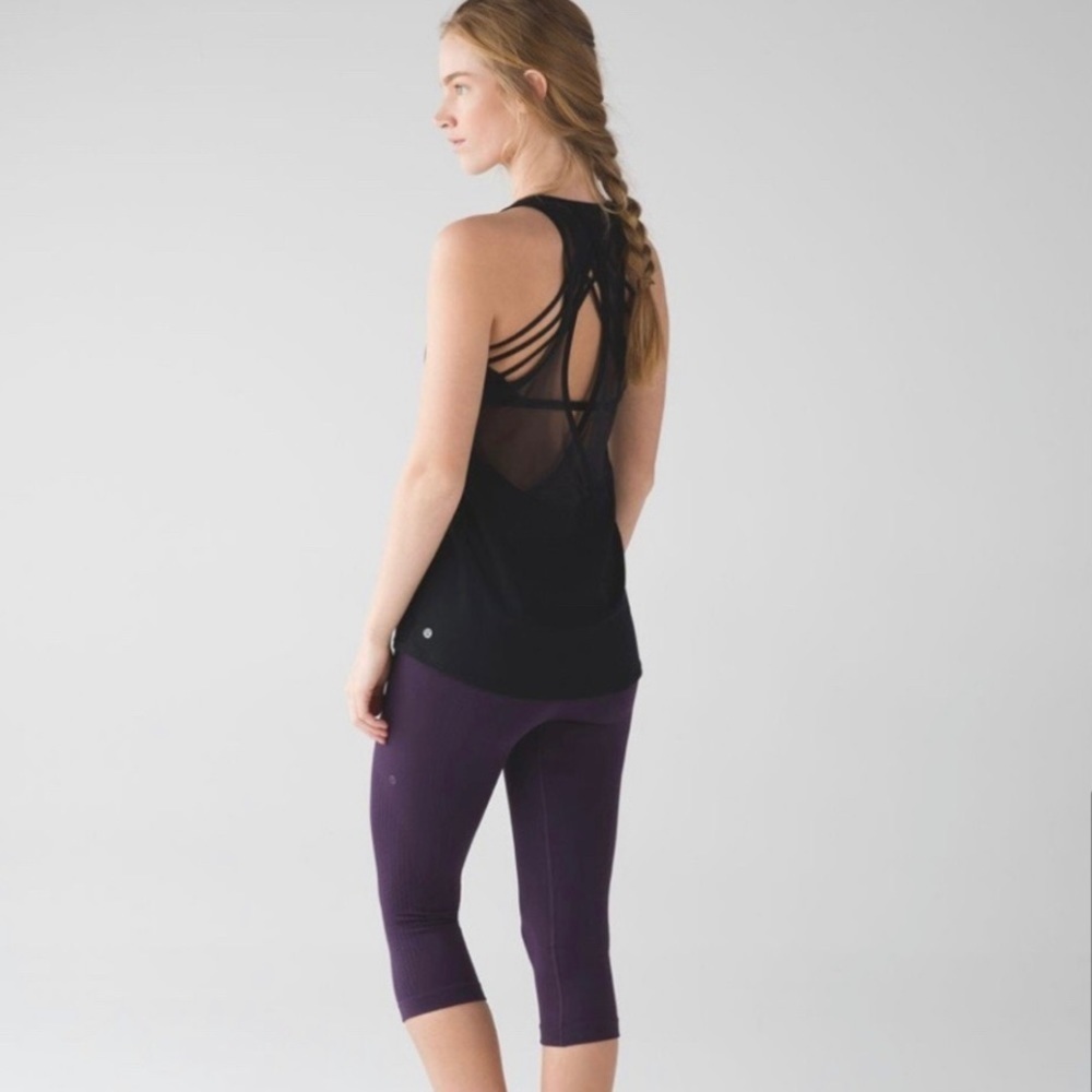 Lululemon Flow & Go Crop Leggings
Deep Zinfandel